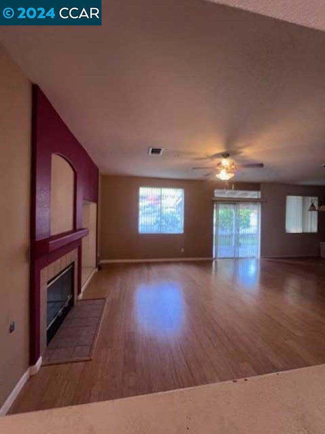 29160 Whitegate Ln Property Photo 4