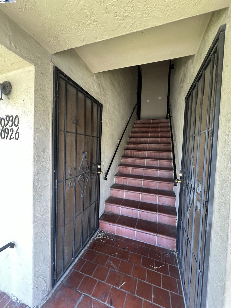 10926 Bancroft Ave Property Photo 5