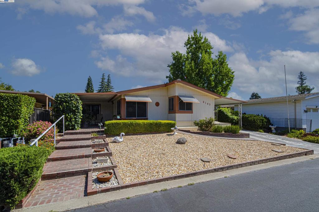 6105 Meiggs Court Property Photo