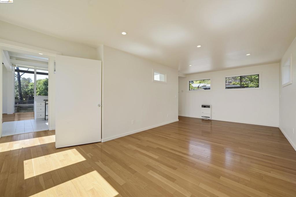 921 Clark Place Property Photo 27