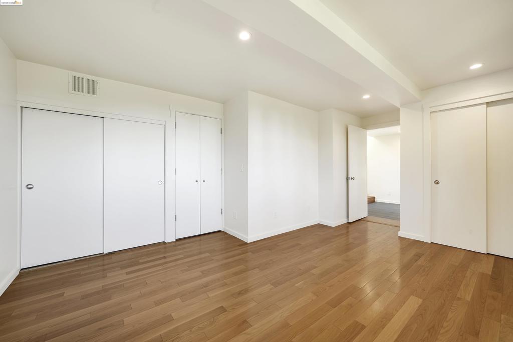 921 Clark Place Property Photo 29