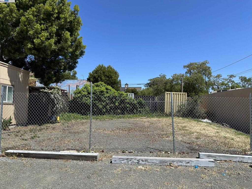 100 H Street Property Photo 1