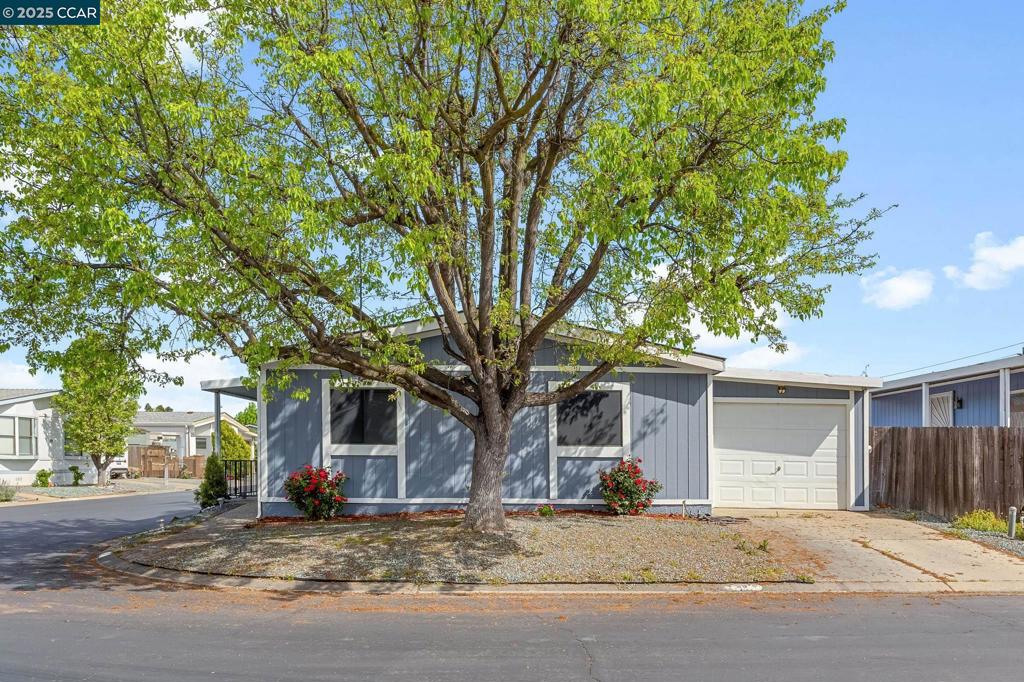 7855 Cottonwood Ln Property Photo 1