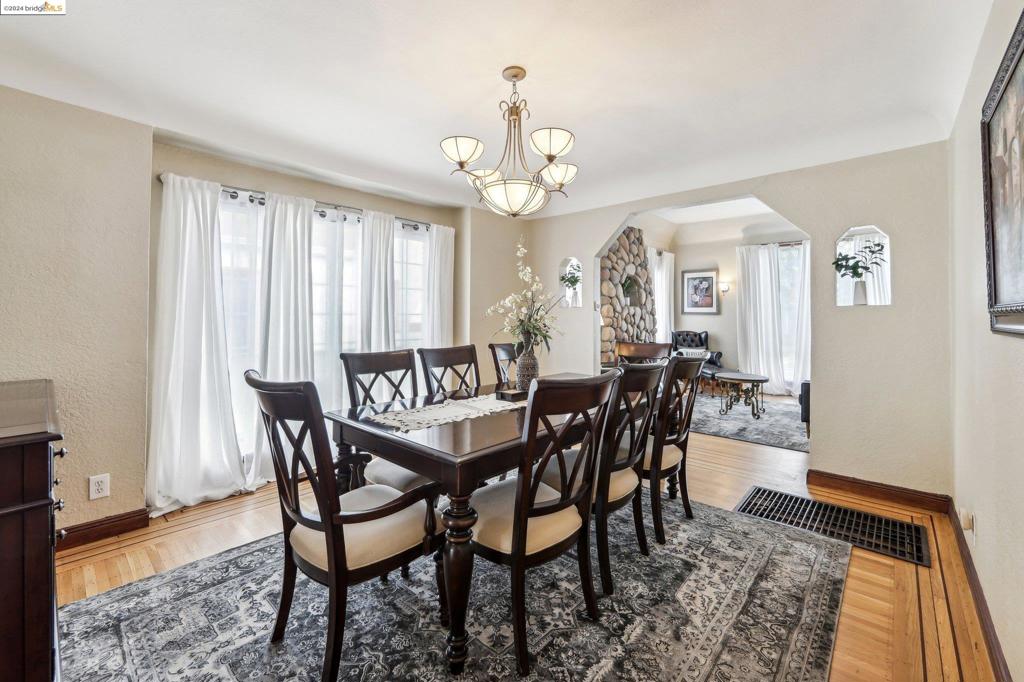 1926 107th Ave Property Photo 10