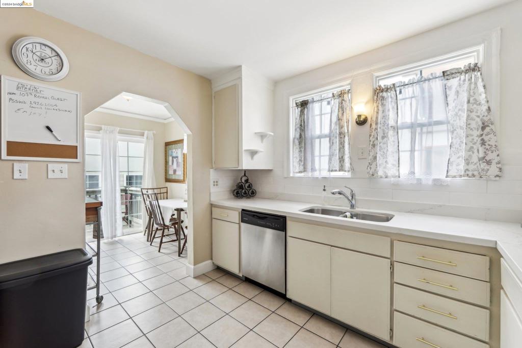 1926 107th Ave Property Photo 14