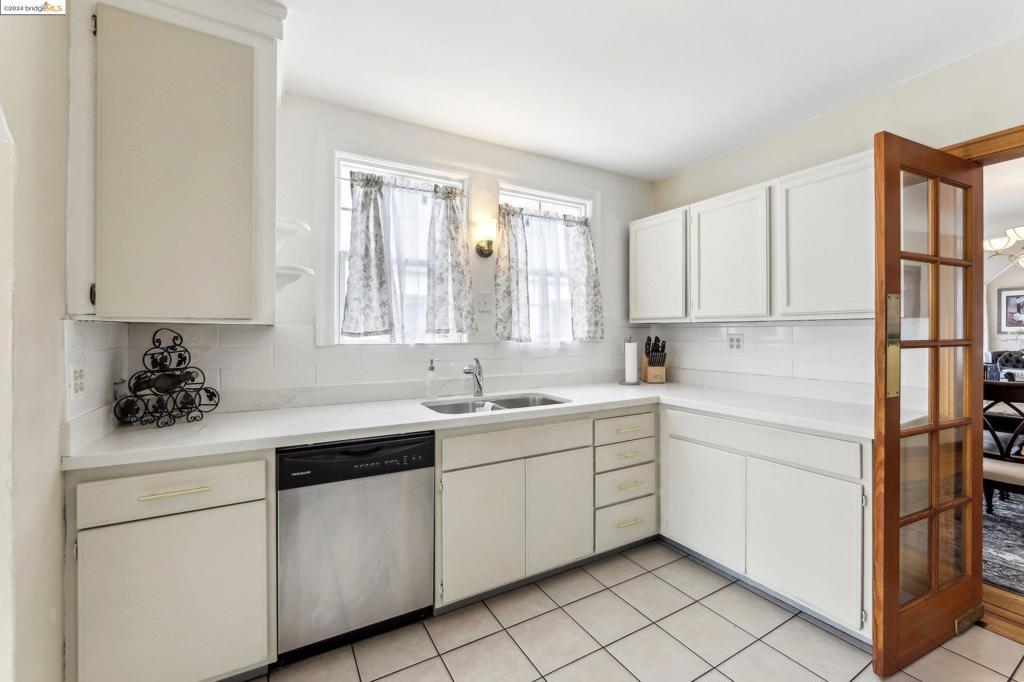 1926 107th Ave Property Photo 16