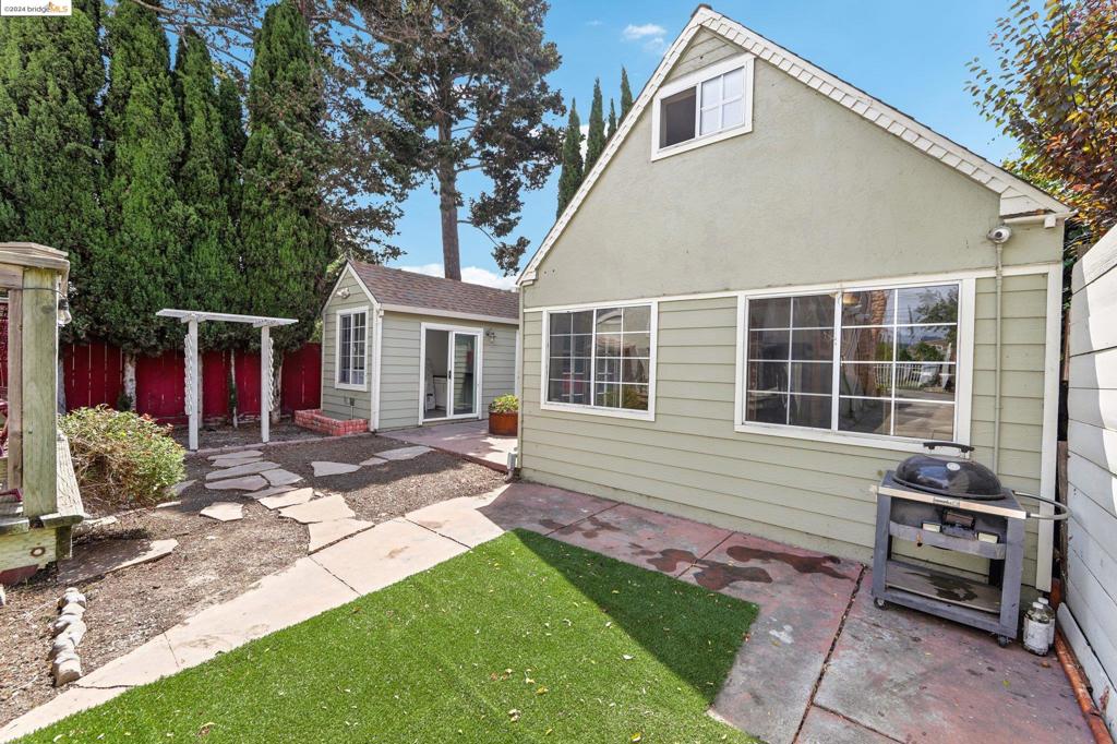 1926 107th Ave Property Photo 45