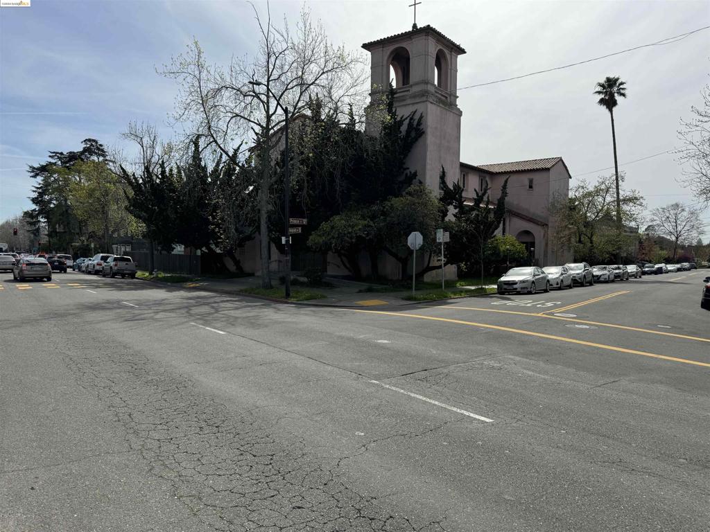 2330 Prince Street Property Photo 1