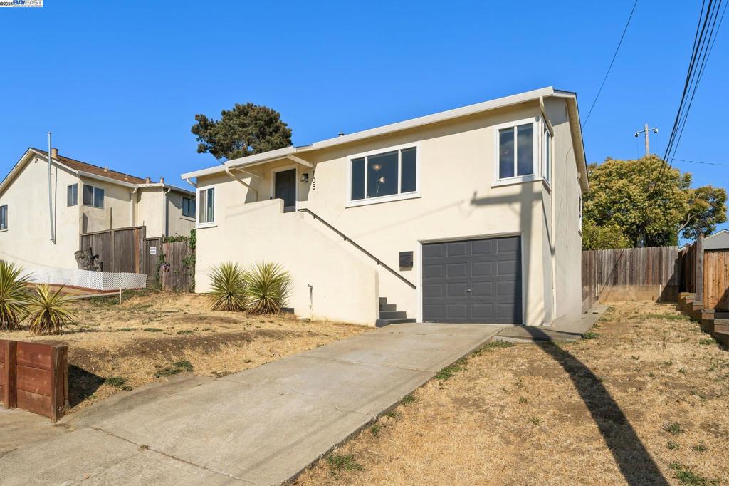 108 Mesa Property Photo 2