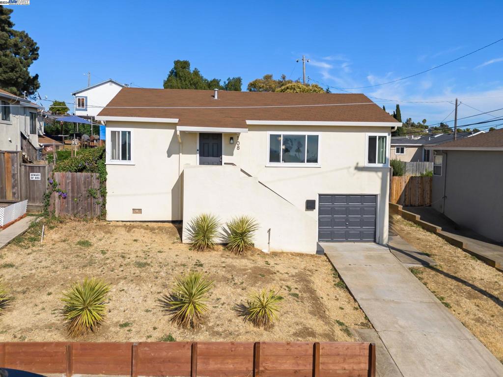 108 Mesa Property Photo 4