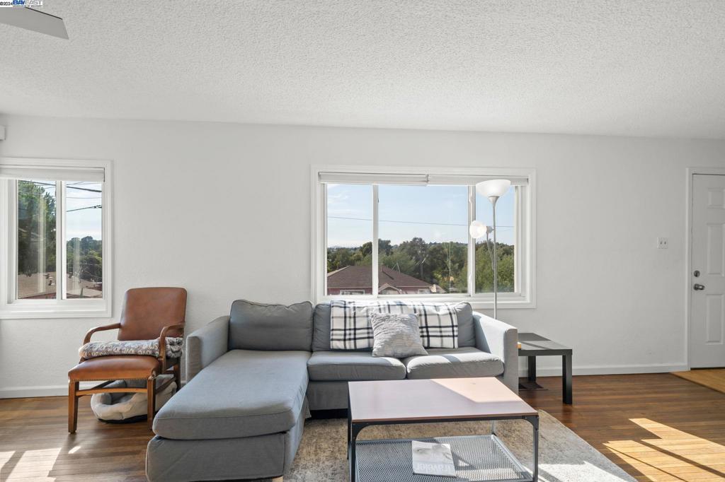 108 Mesa Property Photo 8