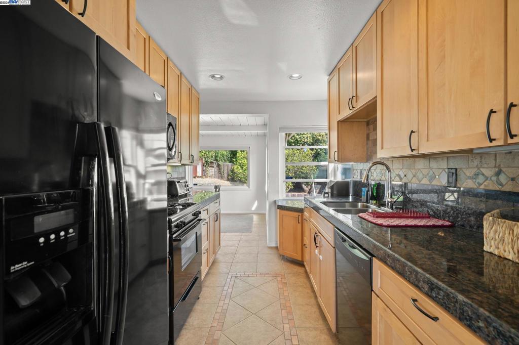 108 Mesa Property Photo 17