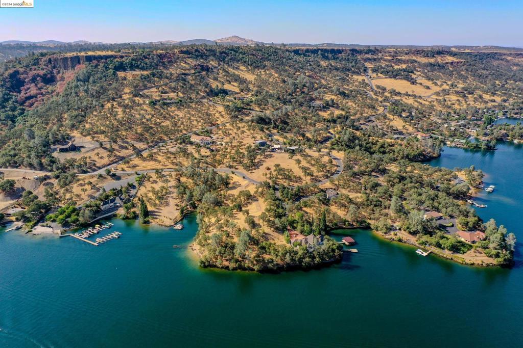 0 Lot 4 Lakefront Dr Property Photo 3