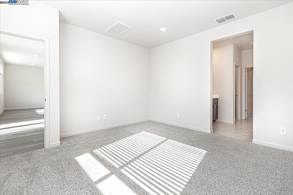 2998 Girdwood St Property Photo 23