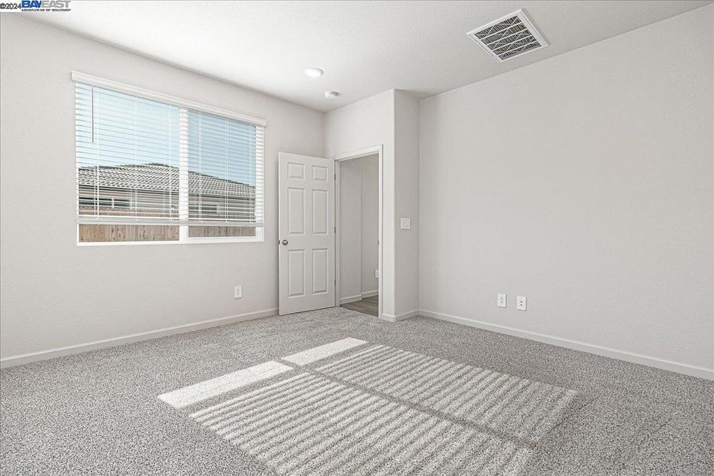 2998 Girdwood St Property Photo 24