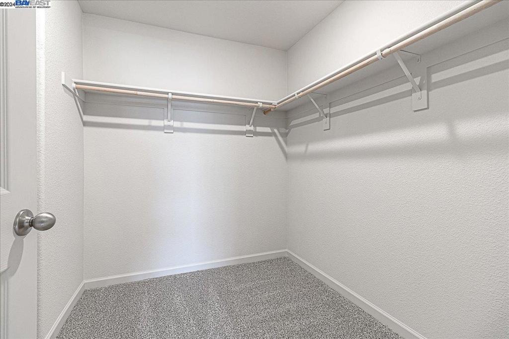 2998 Girdwood St Property Photo 27