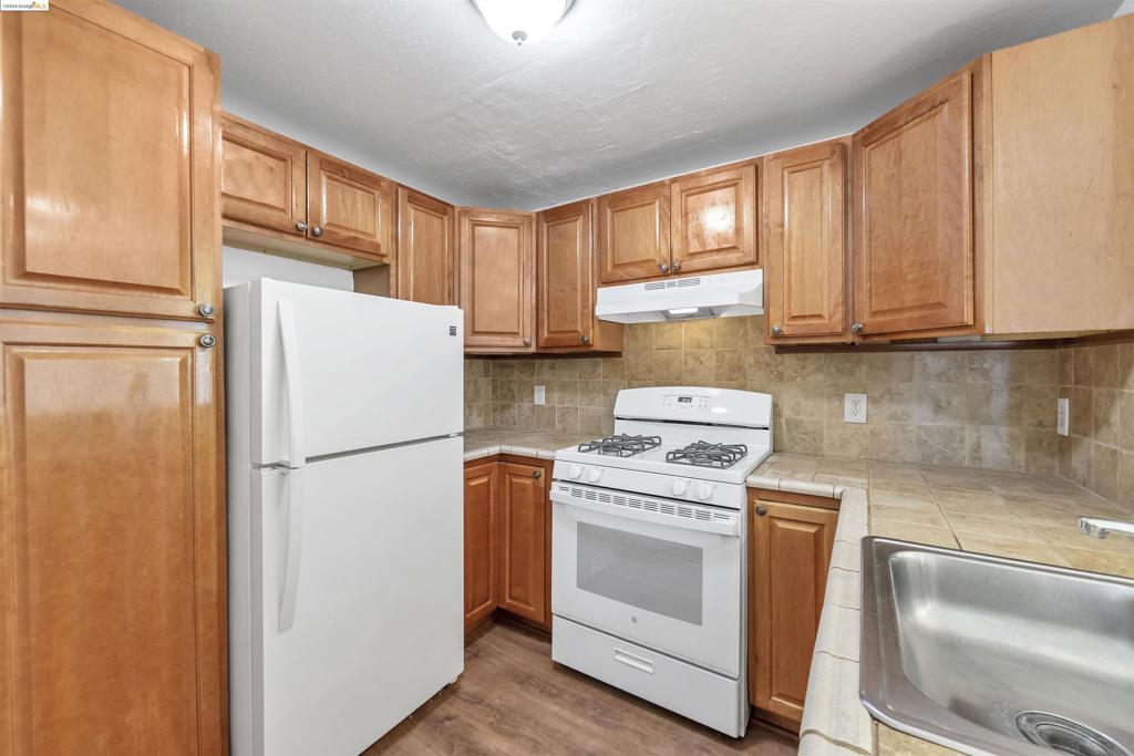 16 El Cerrito Ct Property Photo 4