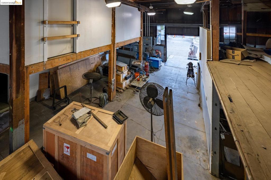 2 17th St Property Photo 17