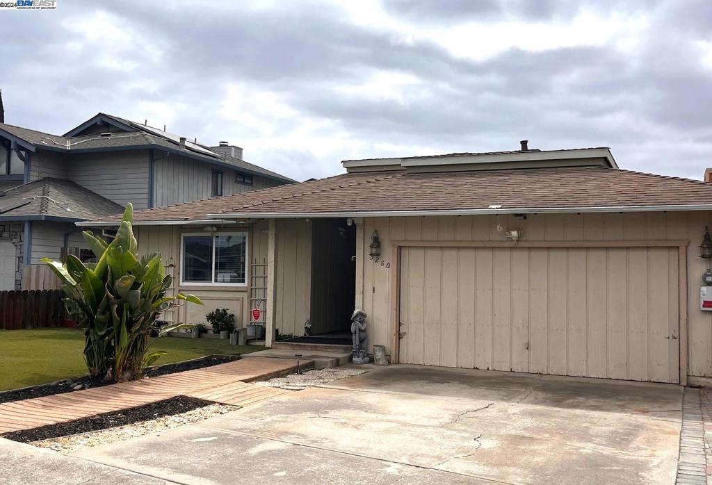 5260 Laguna Ct Property Photo 1