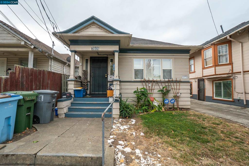 1606 Derby St Property Photo