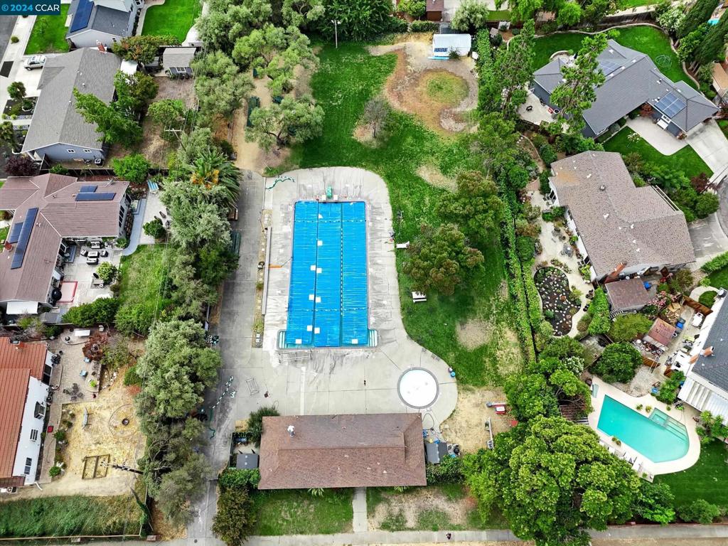 4554 Concord Blvd Property Photo 4