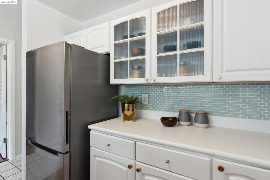 1207 Melville Sq 212 Property Photo 6