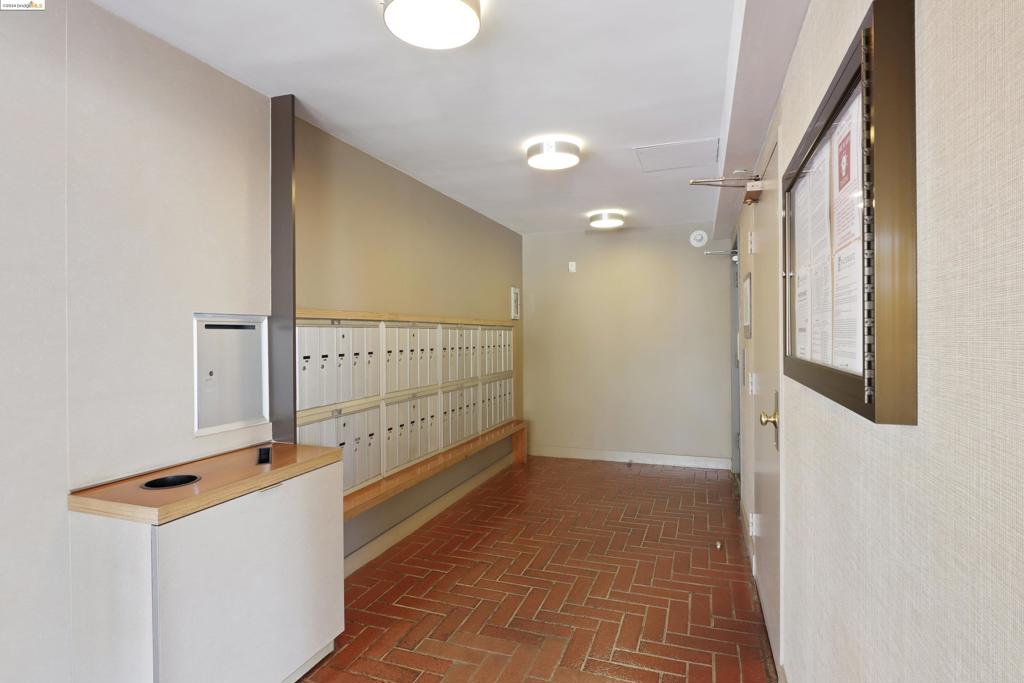 4 Captain Dr E211 Property Photo 27