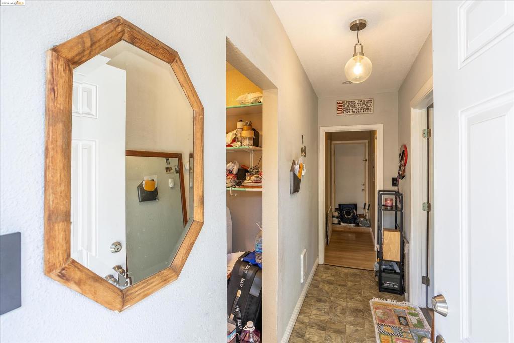 611 Sheridan St Property Photo 18