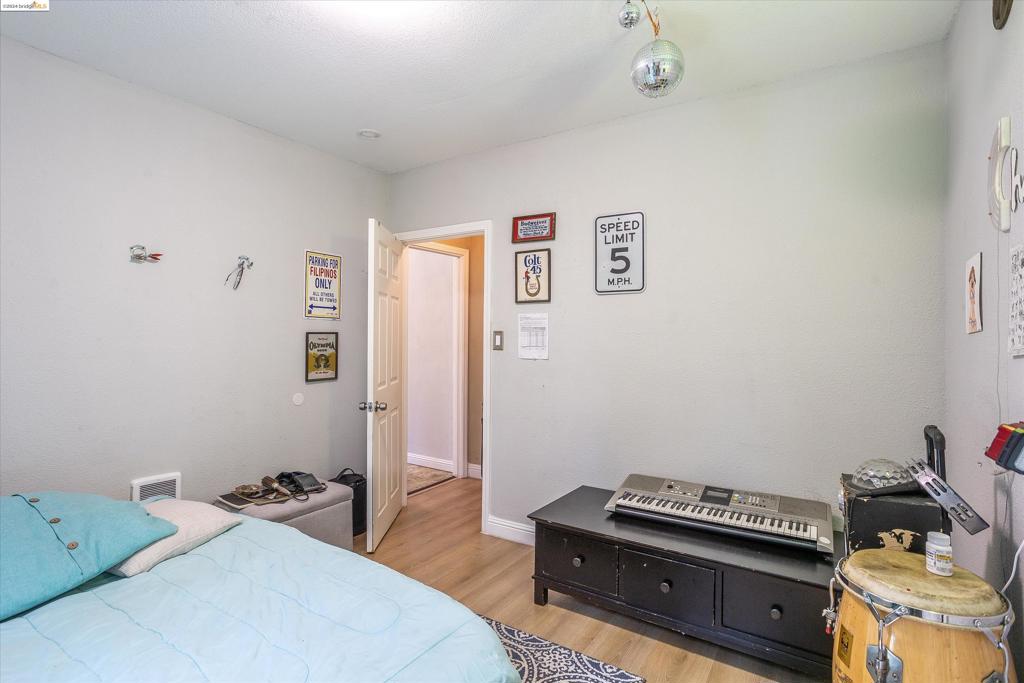 611 Sheridan St Property Photo 24