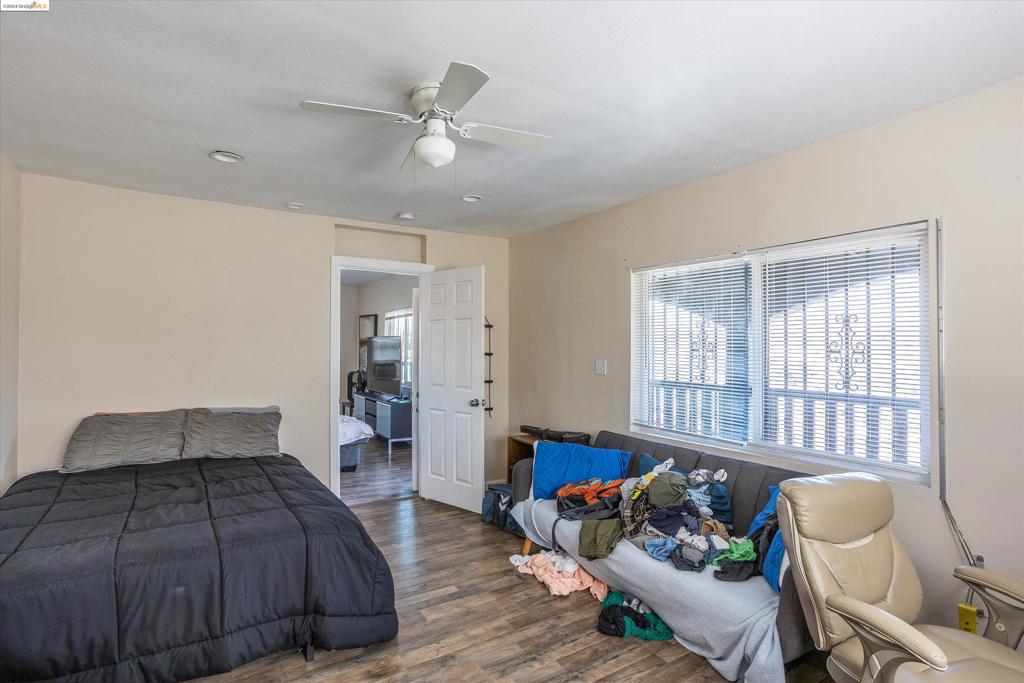 611 Sheridan St Property Photo 44
