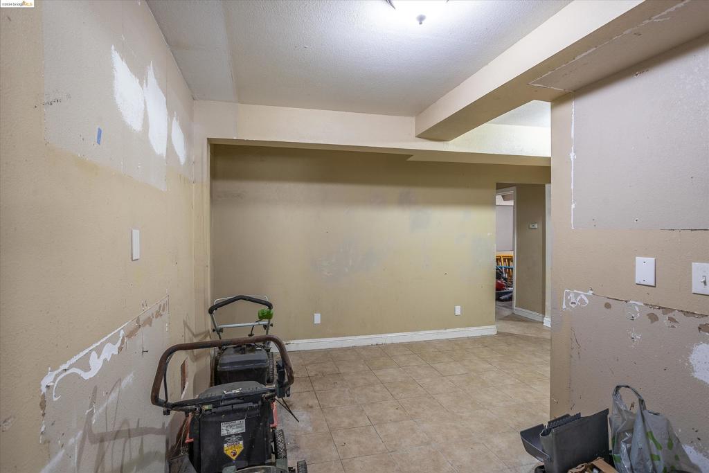 611 Sheridan St Property Photo 53