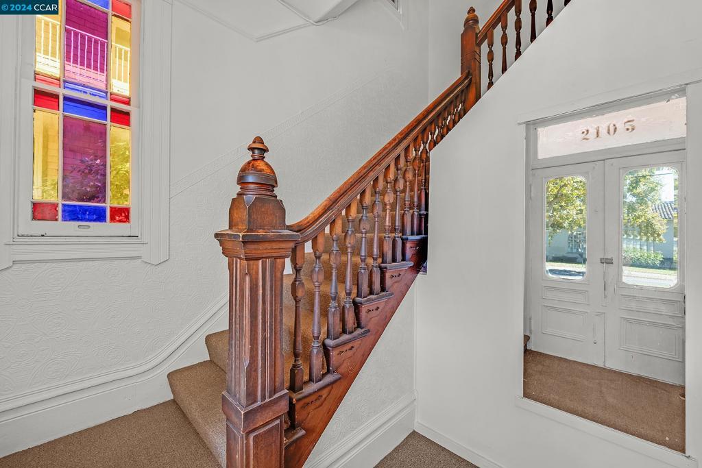 2105 Central Ave Property Photo 8