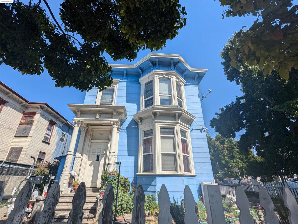 1511 17th Avenue Property Photo 2