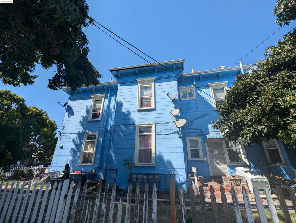 1511 17th Avenue Property Photo 5