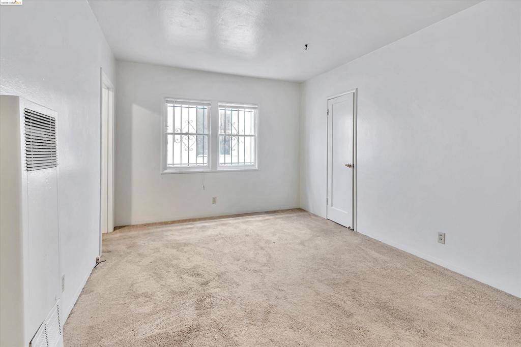 2437 Warring St Property Photo 7