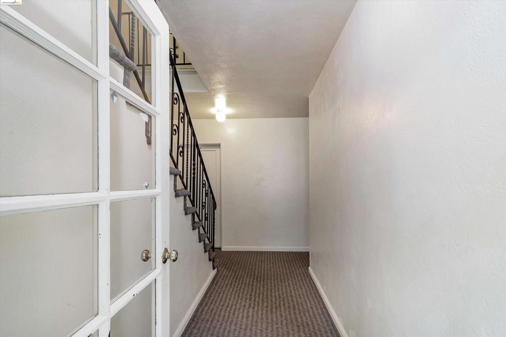 2437 Warring St Property Photo 14