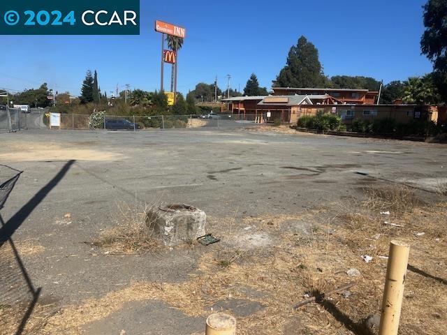 162 Lincoln Rd E Property Photo 2
