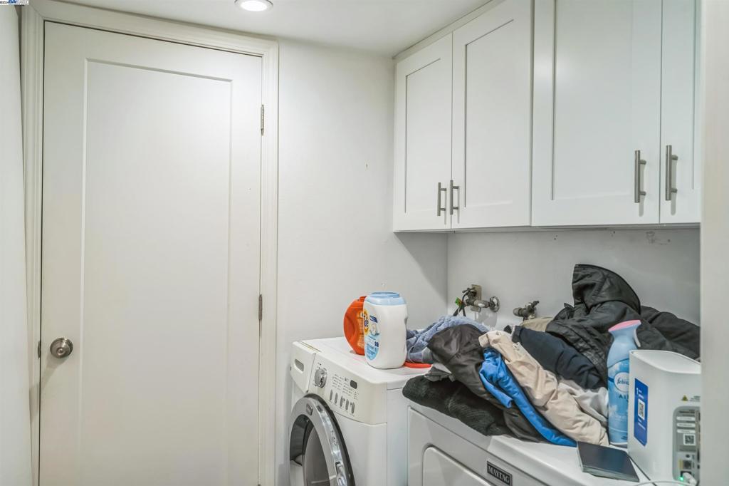 1135 Linden St Property Photo 32