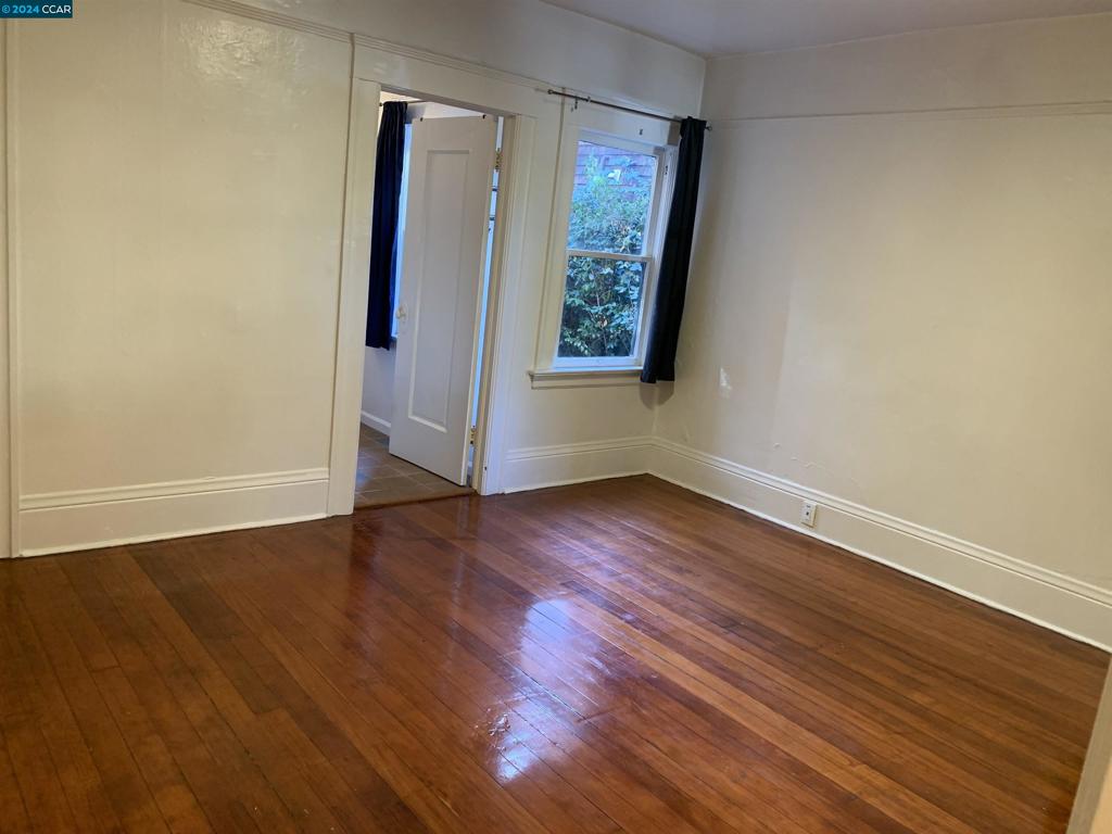 2808 Derby St Property Photo 21