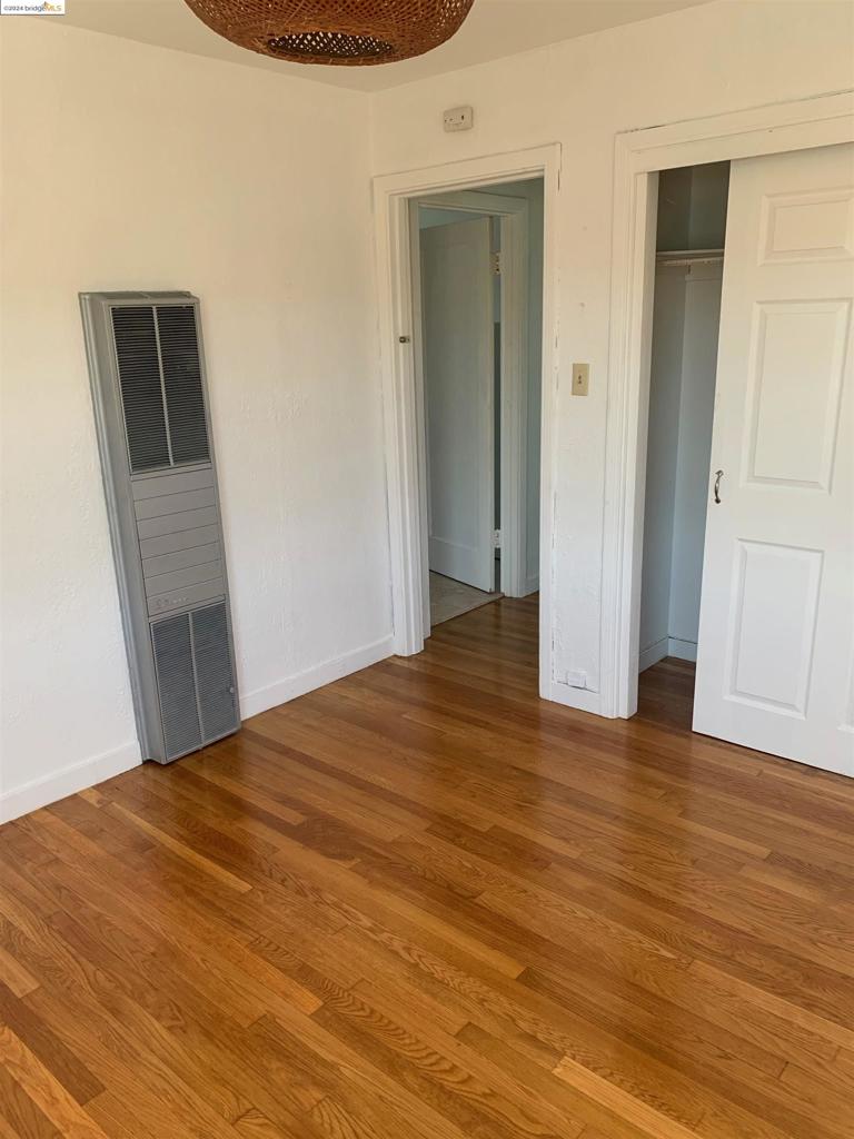 1028 61st St Property Photo 6