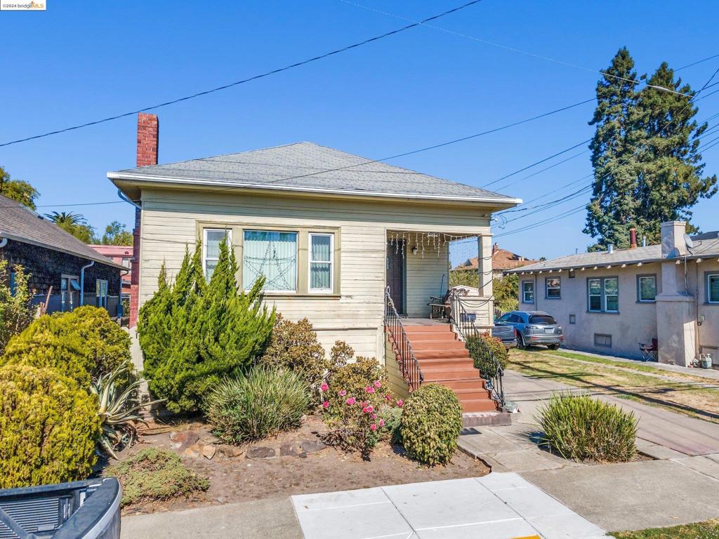 1028 61st St Property Photo 11