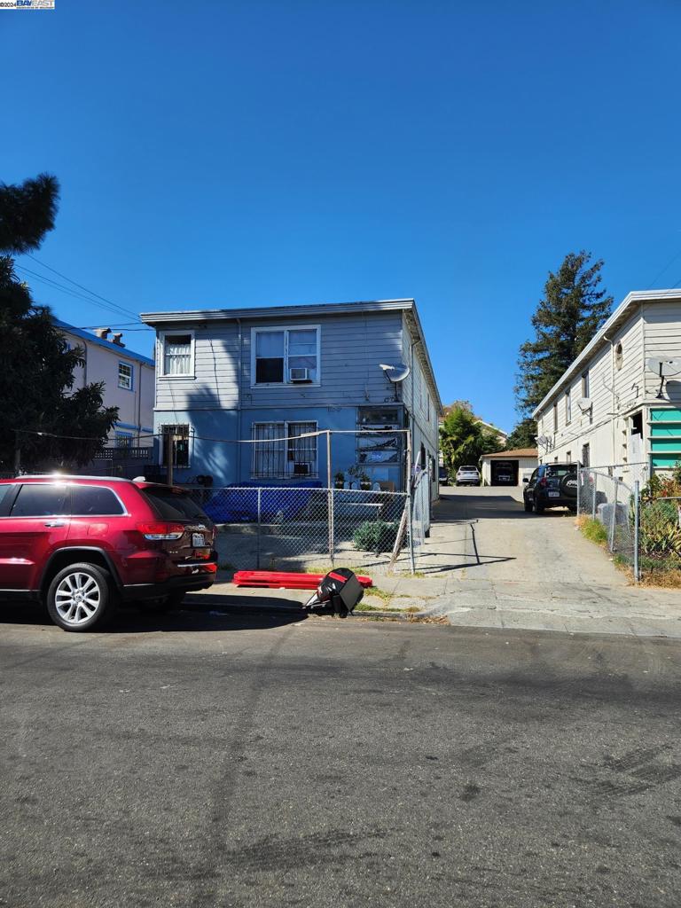 1527 13th Avenue Property Photo 1