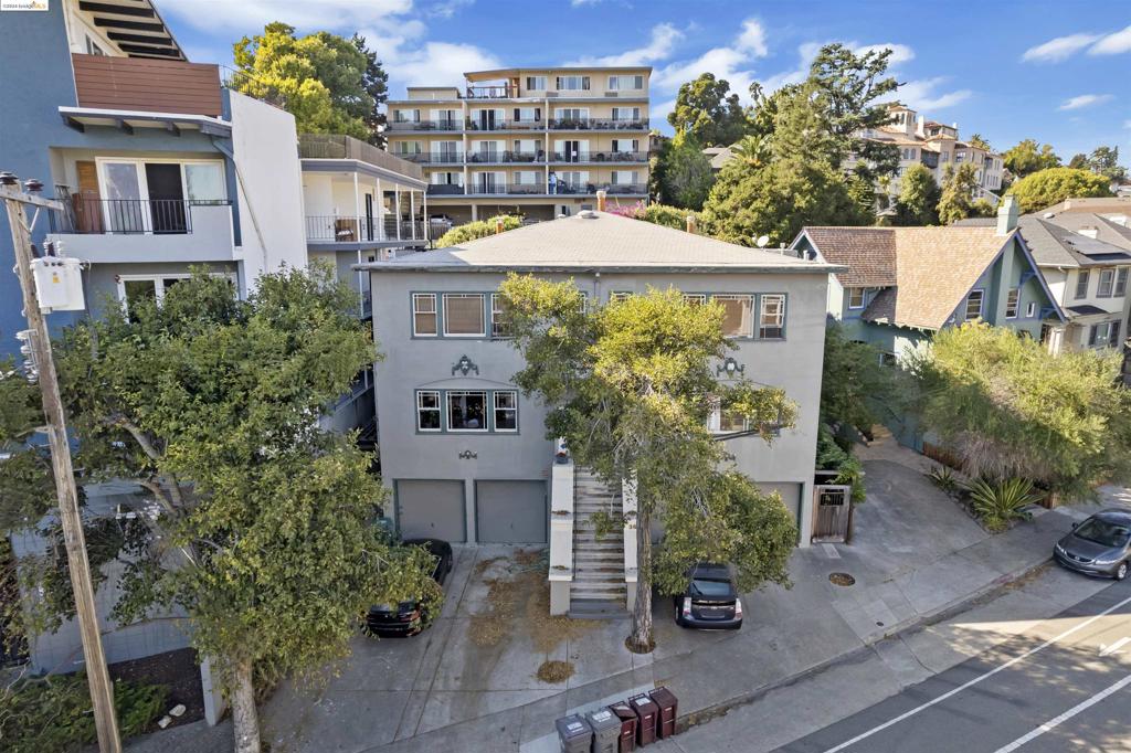 365 Santa Clara Avenue Property Photo 3