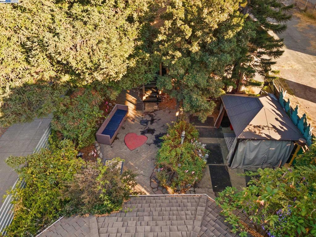 721 5th St Property Photo 4