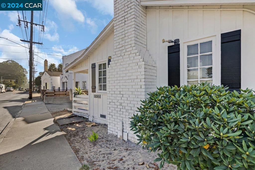 1230 Del Monte Ave Property Photo 6
