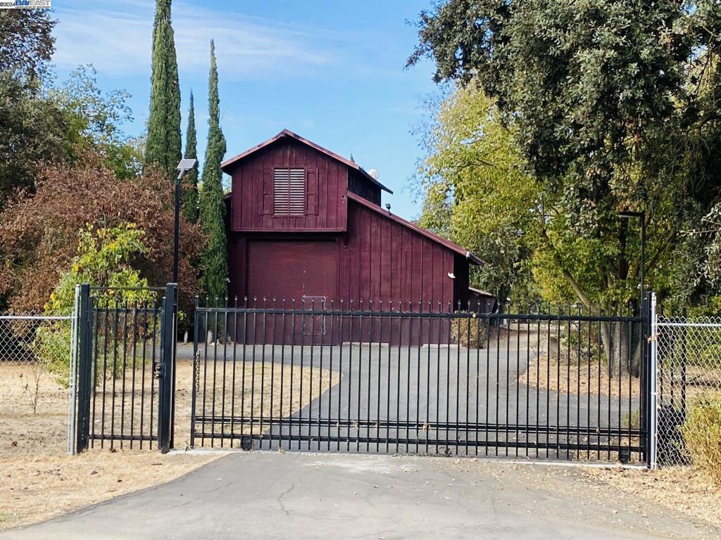 7705 Orford Rd Property Photo