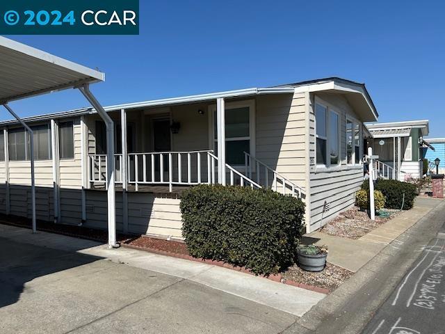 368 Avenida Flores Property Photo
