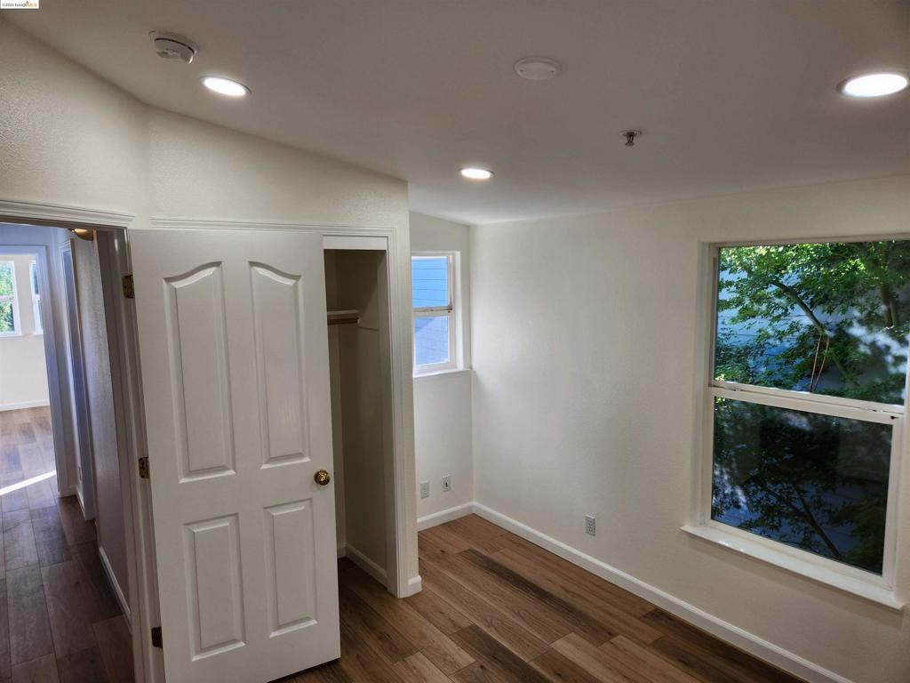 4465 View Place Property Photo 14