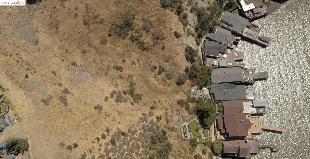 199 Sandy Beach Rd Property Photo 3