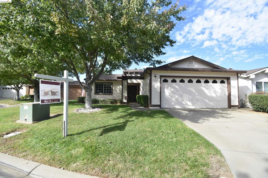 7313 Sunsilver Ln Property Photo